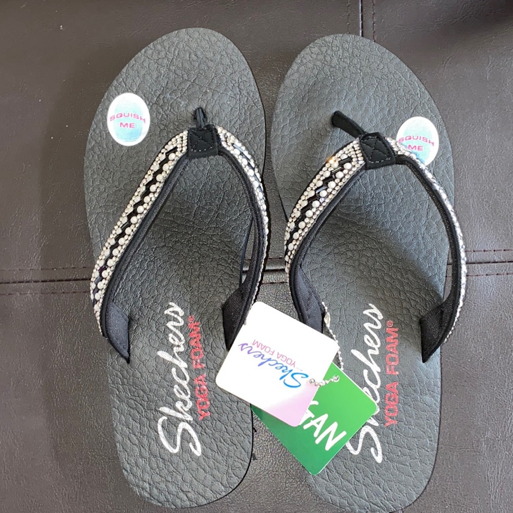 Skechers Yoga Foam Women’s Flip Flop Sandals SZ 9
